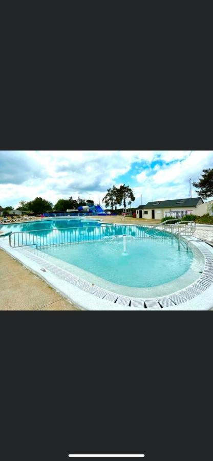 Domaine de Dugny: Cozy Mobile Home for 4 near Loire Castles Onzain Exterior photo